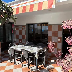 https://la-casita-de-bartolo.in-canary-islands.com